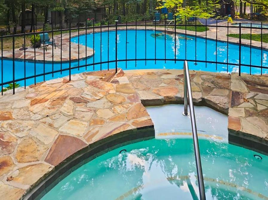 Chalet W Hot Tub, Large Deck, Grill, & Fast Wifi Berkeley Springs Exterior foto